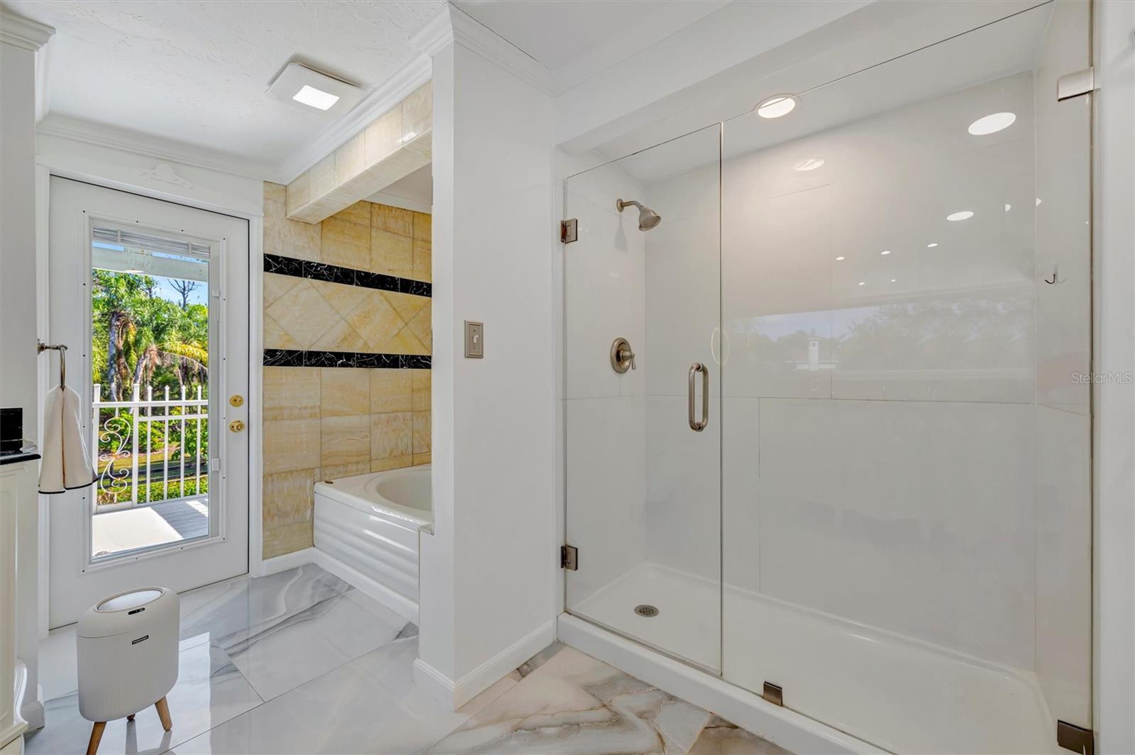 Image 54 of 99 For 403 Longbow Trail