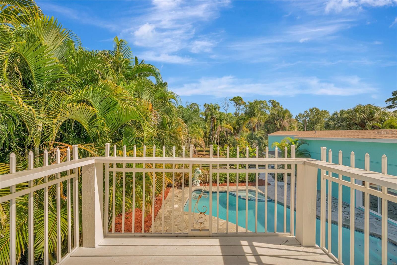 Image 56 of 99 For 403 Longbow Trail