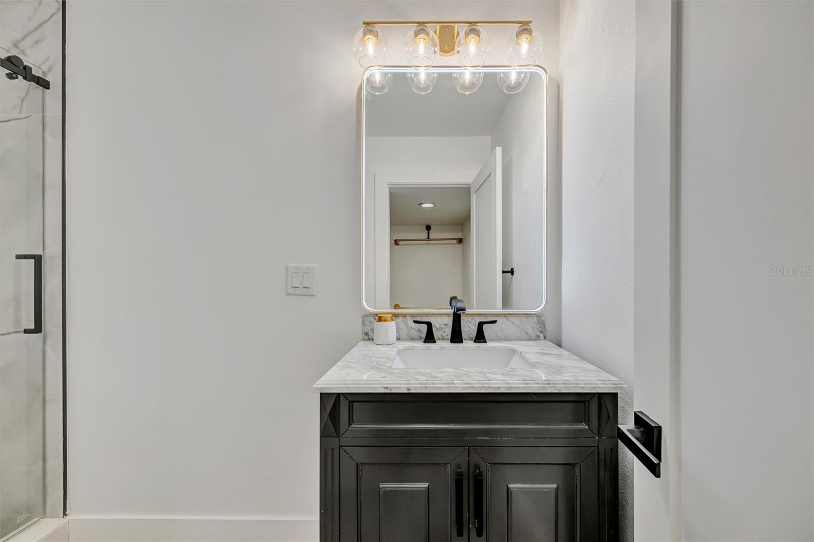 Image 76 of 99 For 403 Longbow Trail