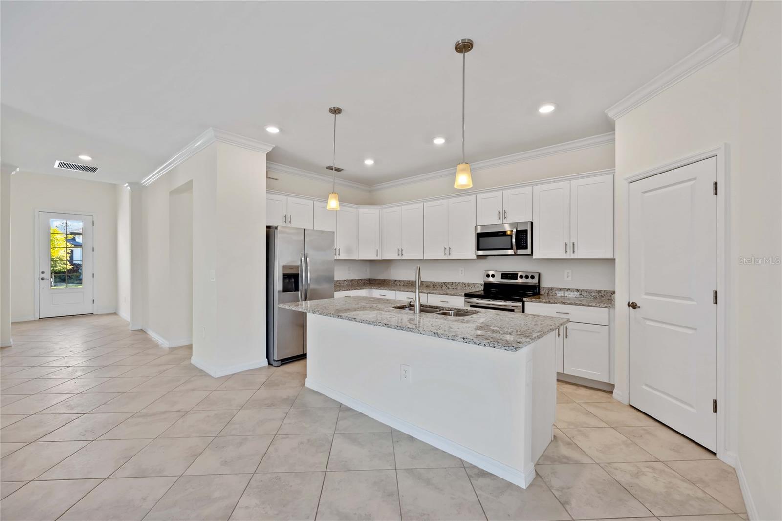 Image 3 of 23 For 11160 Balfour Street