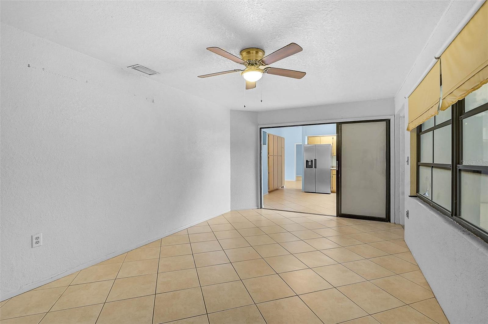 Image 17 of 31 For 1017 Waterside Street