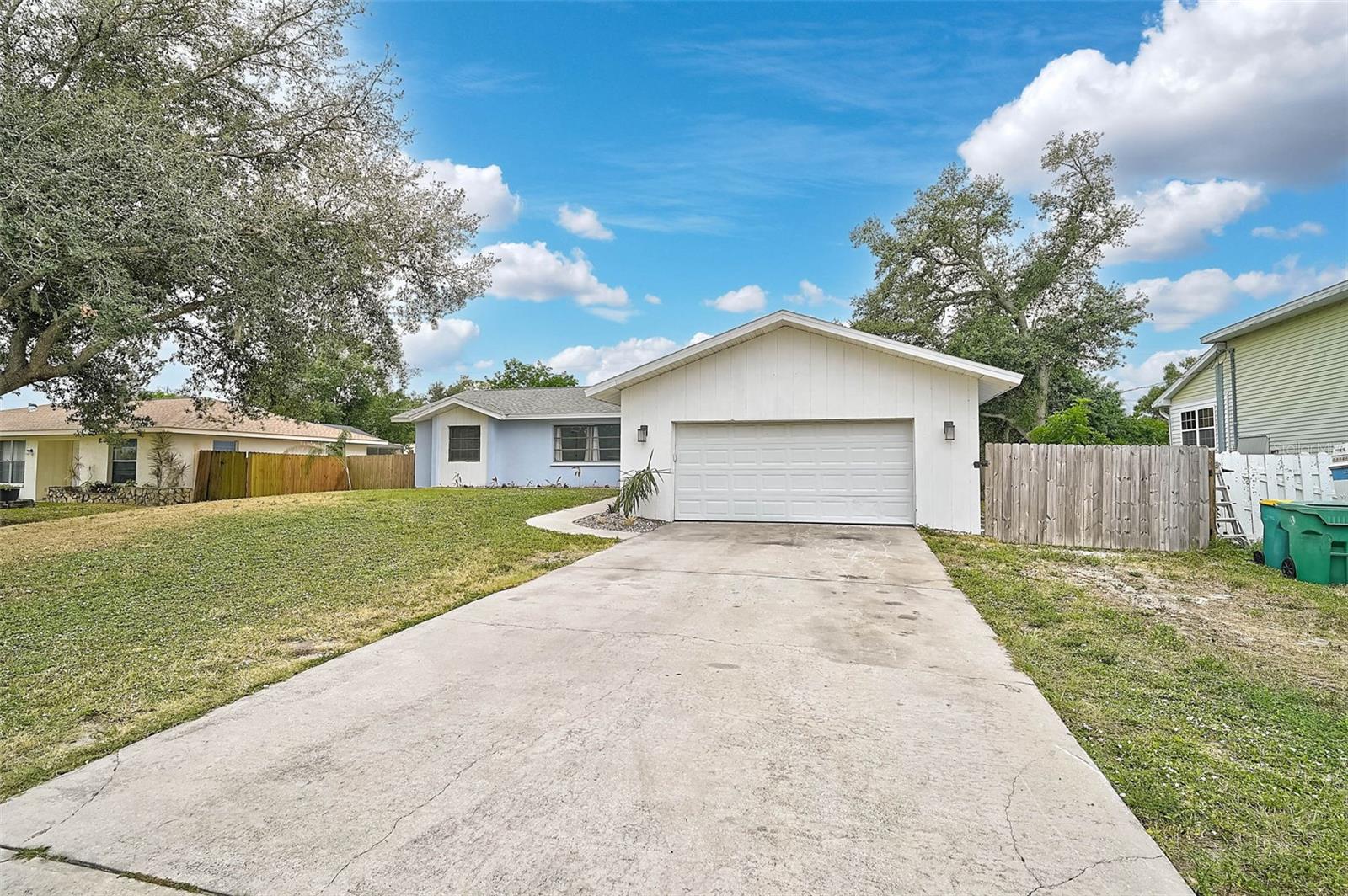 Image 2 of 31 For 1017 Waterside Street