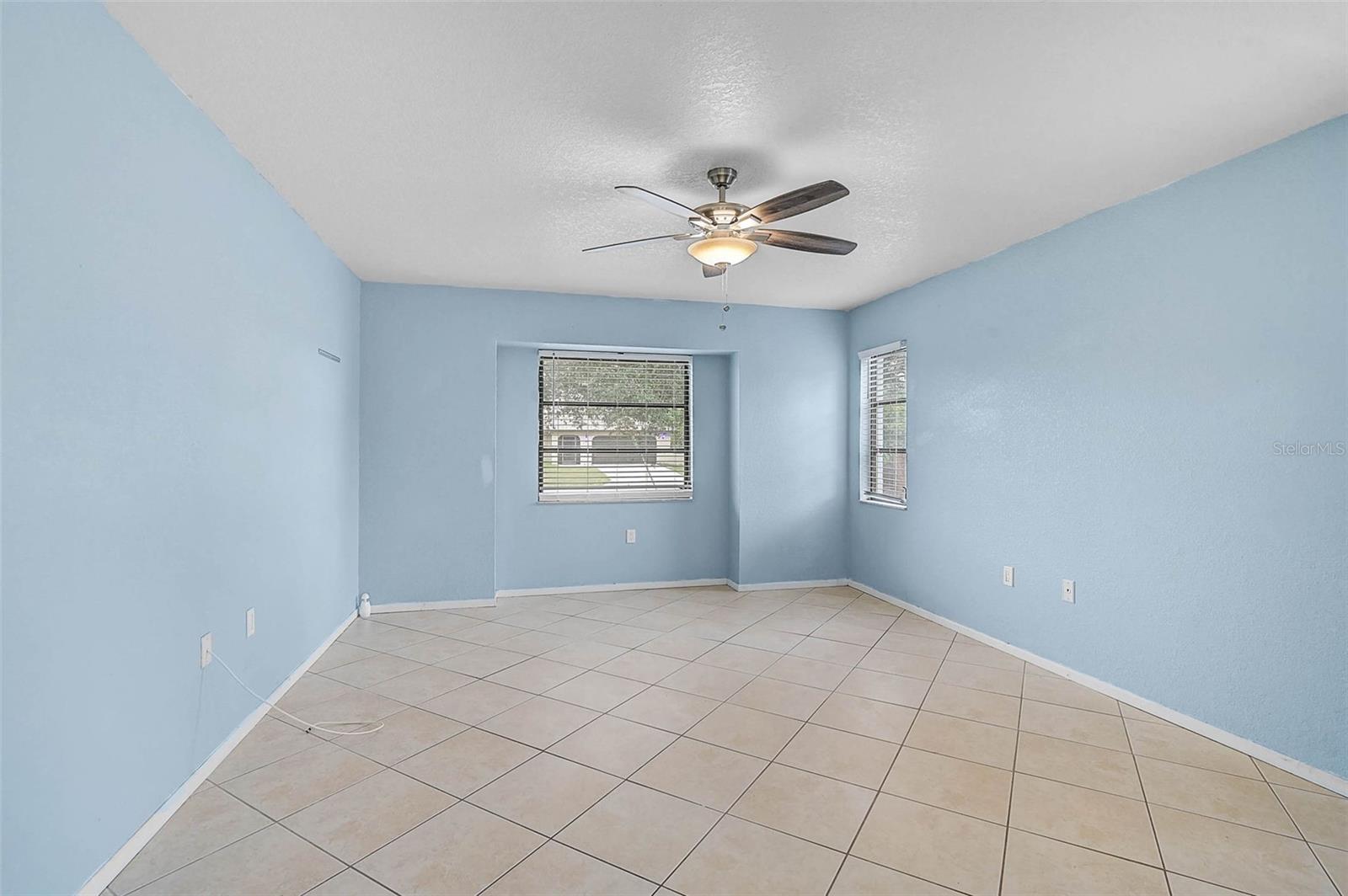 Image 22 of 31 For 1017 Waterside Street