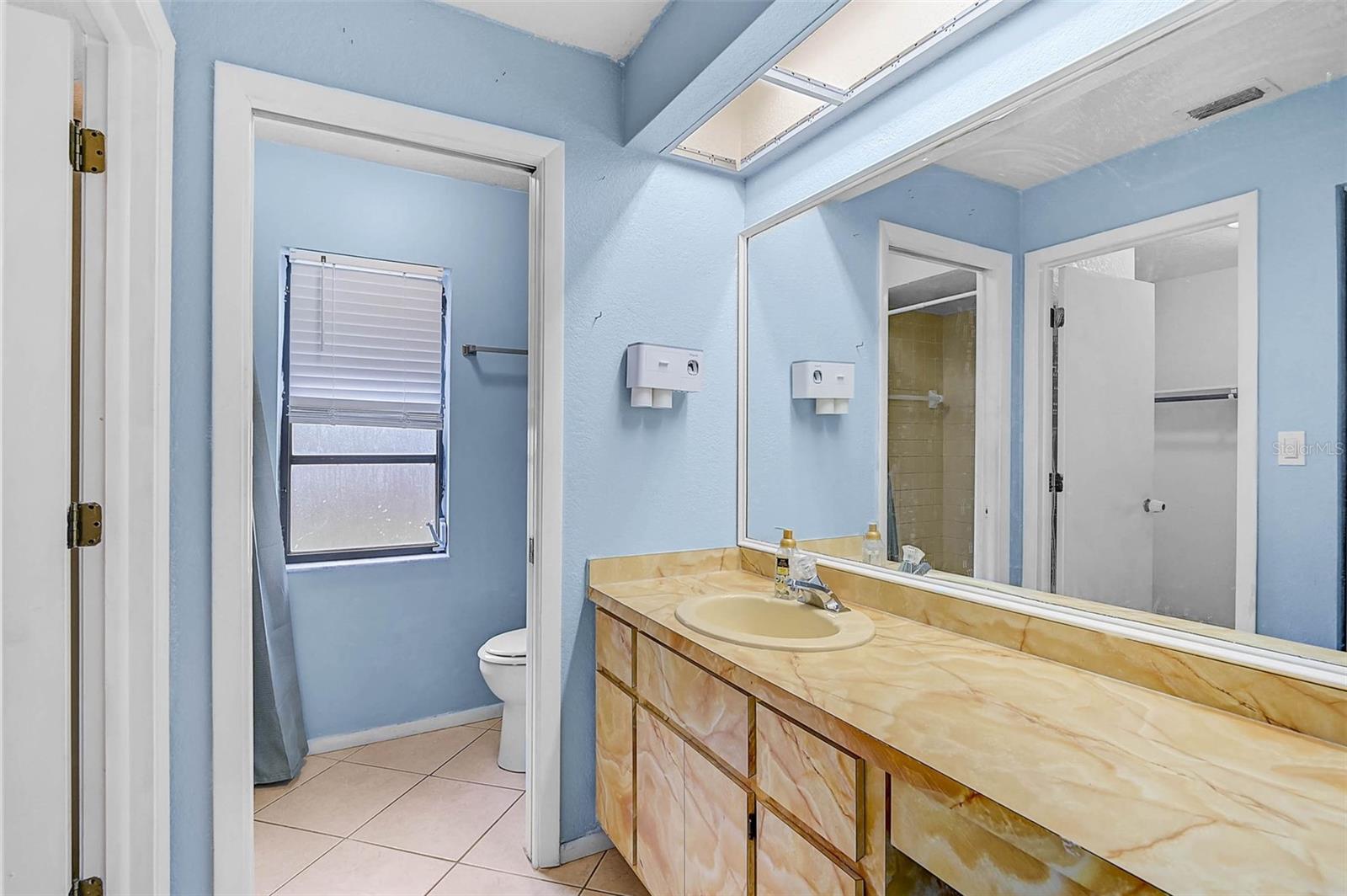 Image 23 of 31 For 1017 Waterside Street