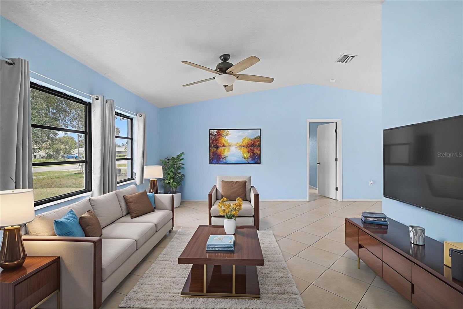 Image 4 of 31 For 1017 Waterside Street