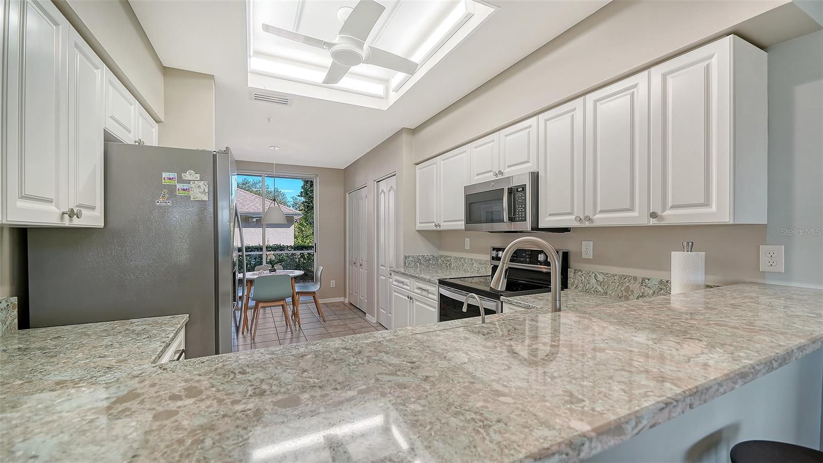 Image 18 of 77 For 9641 Castle Point Drive 1214