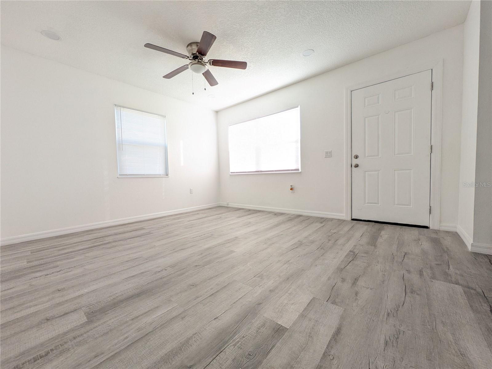 Image 11 of 23 For 5532 42nd Street E