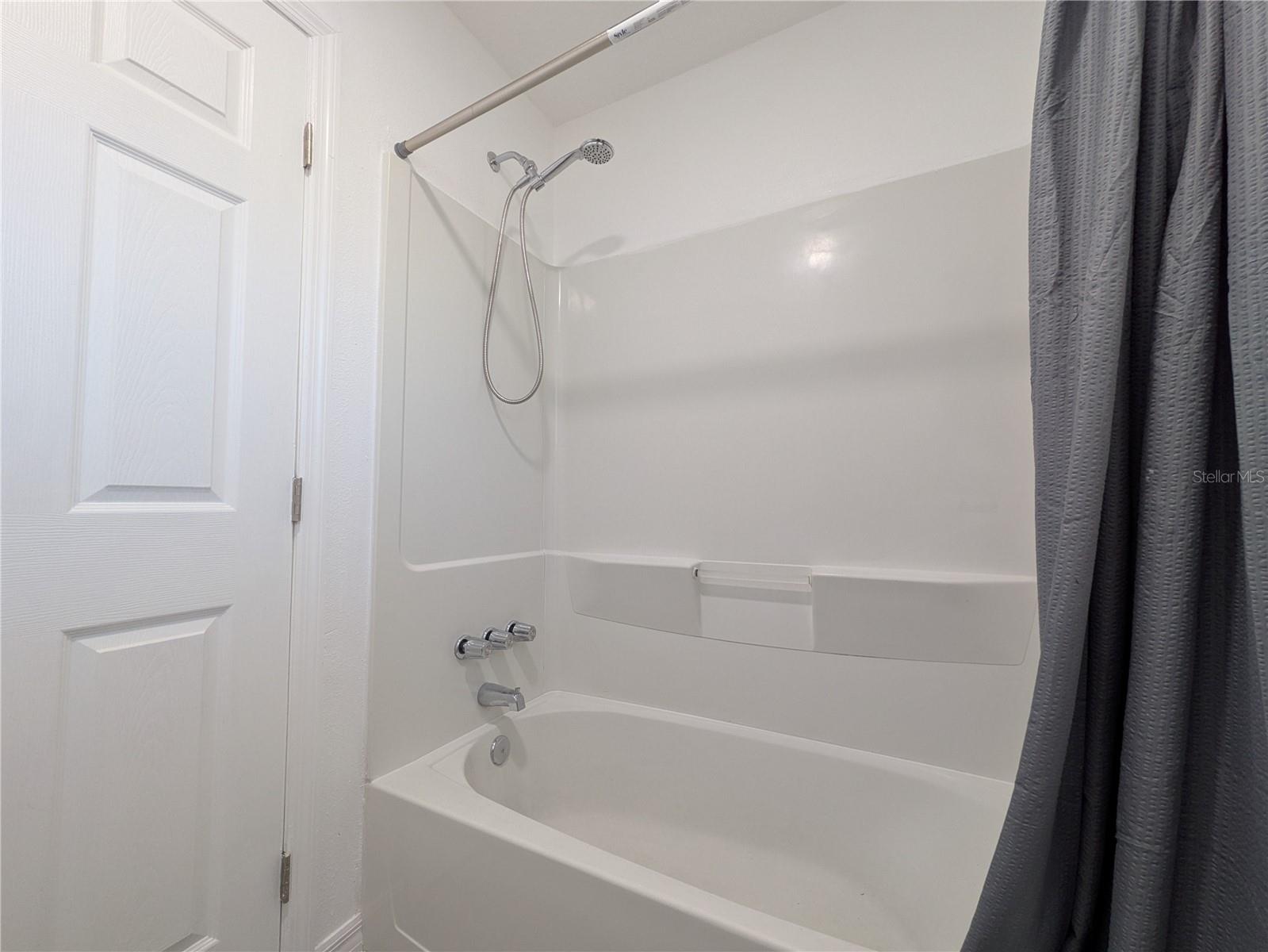 Image 13 of 23 For 5532 42nd Street E