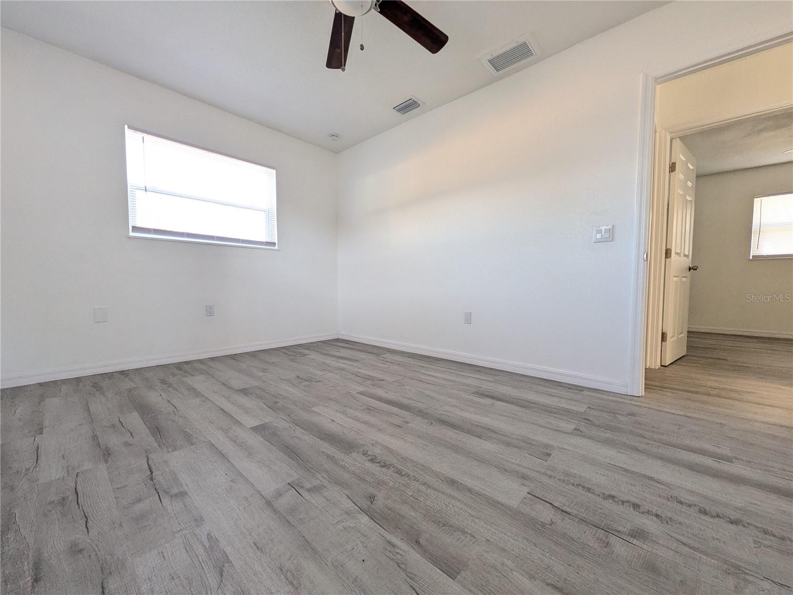 Image 14 of 23 For 5532 42nd Street E