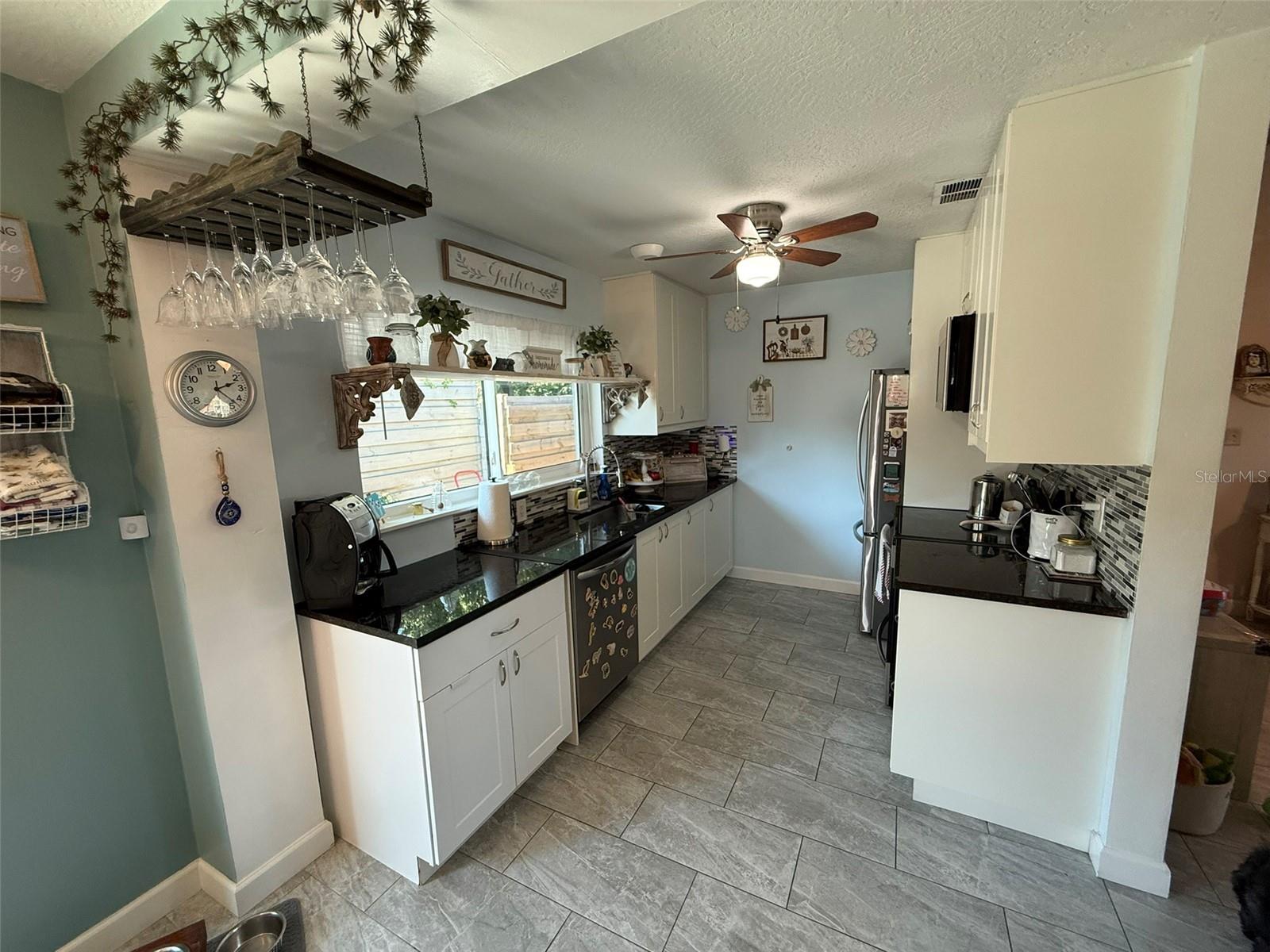 Image 18 of 43 For 1020 36th Street W