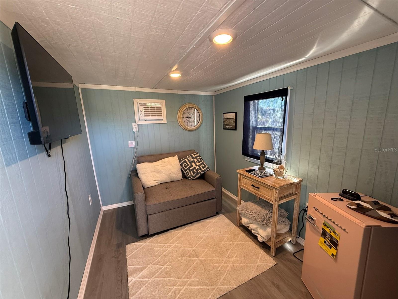 Image 29 of 43 For 1020 36th Street W