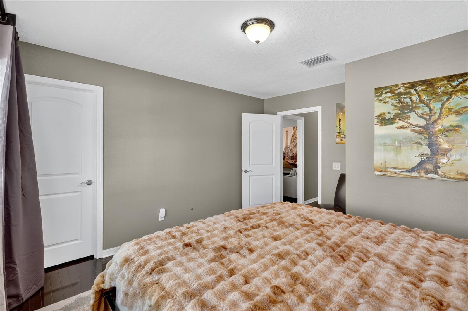 Image 37 of 47 For 4999 Oarsman Court