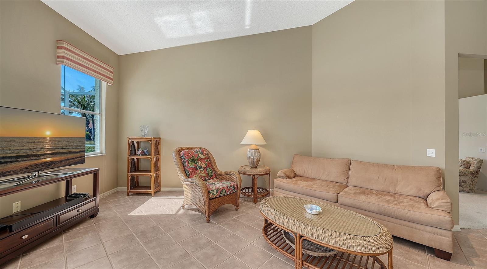 Image 12 of 41 For 4177 Westbourne Circle