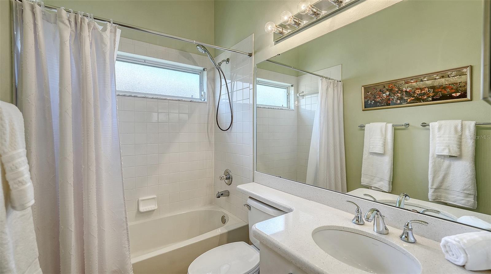 Image 27 of 41 For 4177 Westbourne Circle