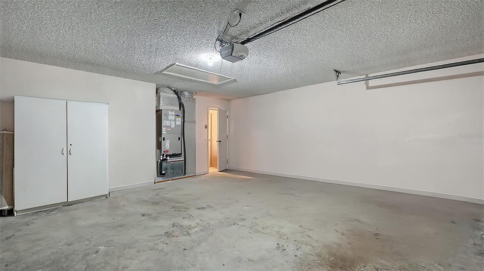 Image 29 of 41 For 4177 Westbourne Circle