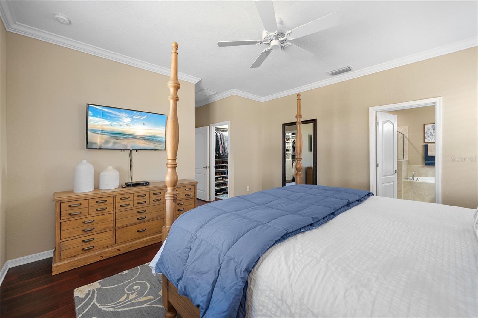 Image 16 of 54 For 7027 Quiet Creek Drive