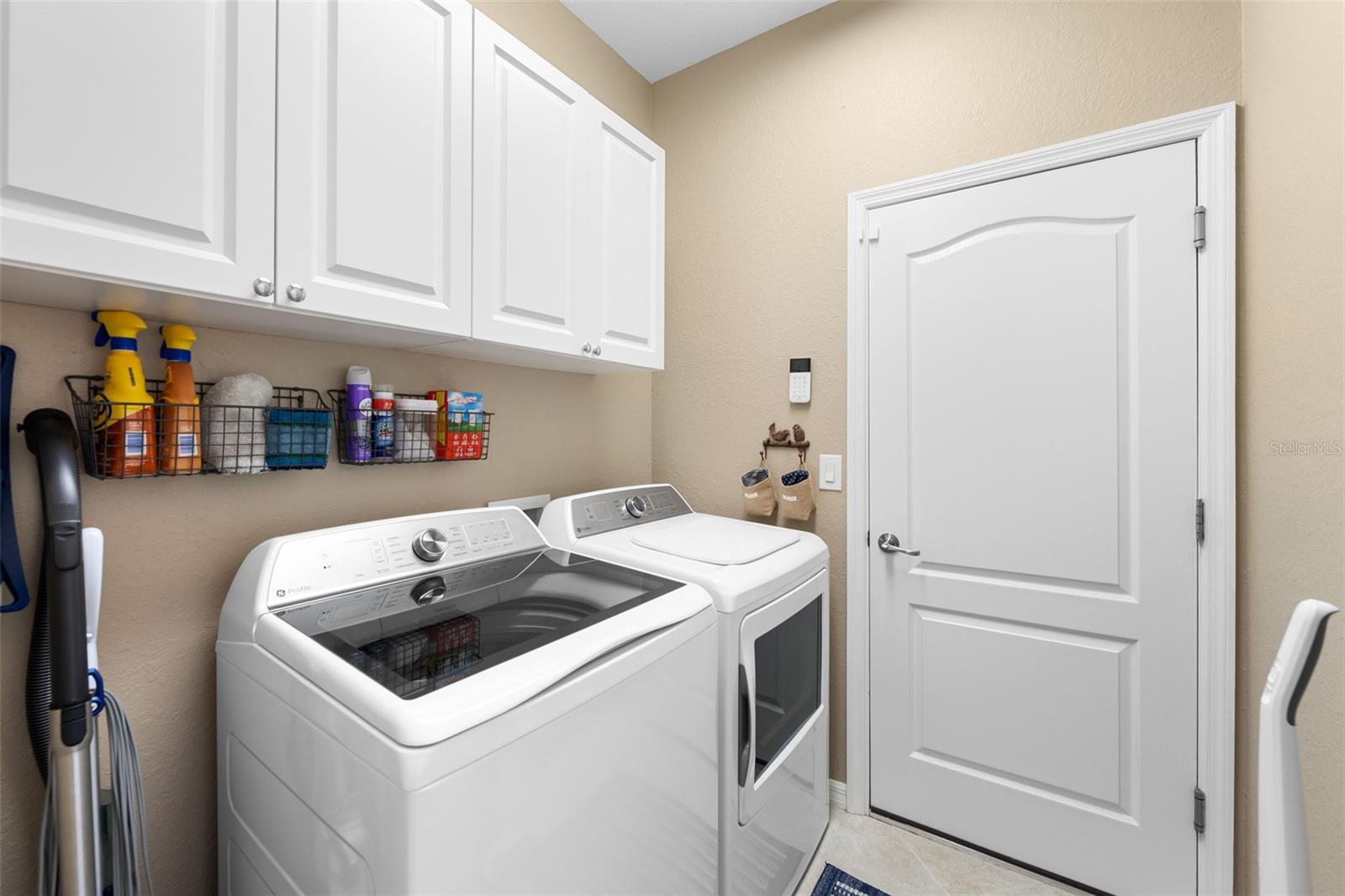 Image 30 of 54 For 7027 Quiet Creek Drive