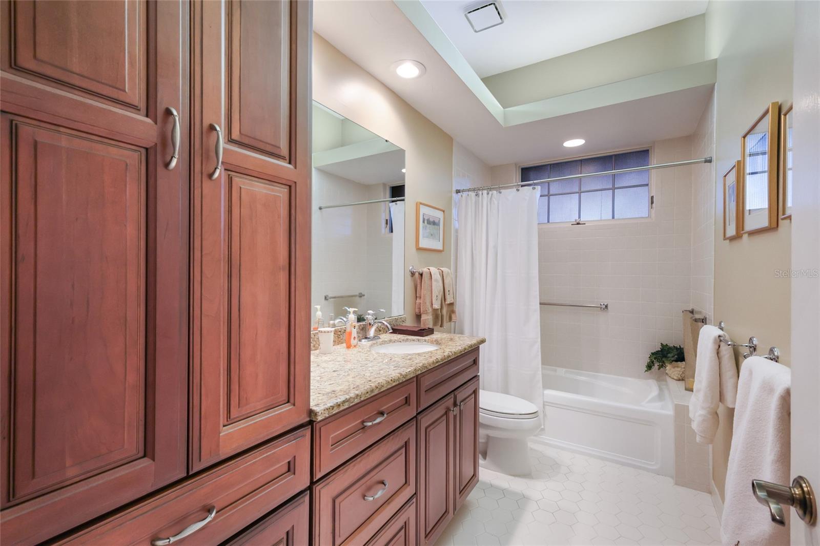 Image 31 of 58 For 2900 Jeff Myers Circle