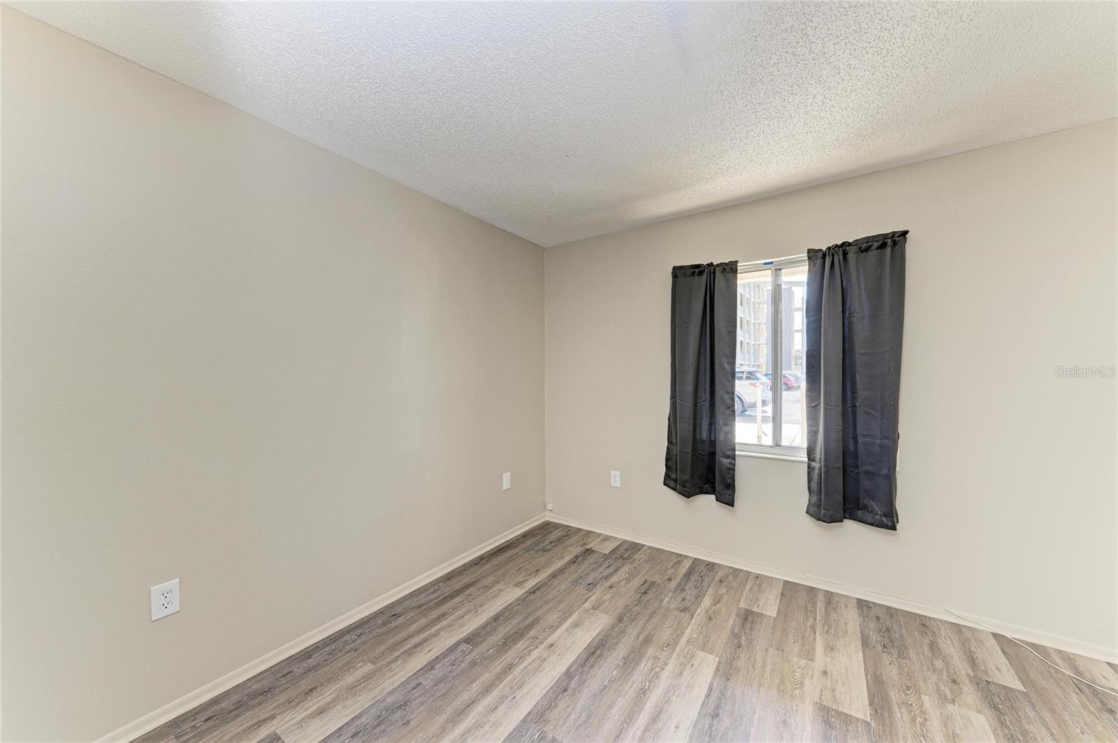 Image 21 of 37 For 3531 Lake Bayshore Drive J106