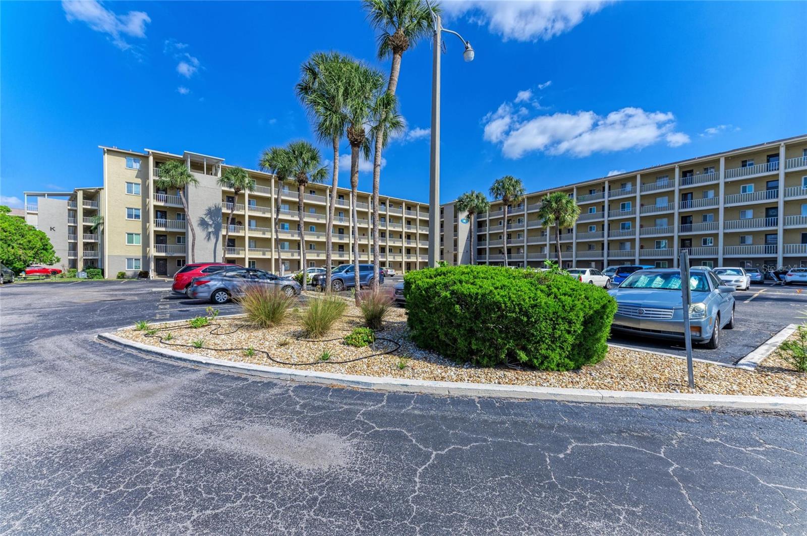 Image 25 of 37 For 3531 Lake Bayshore Drive J106