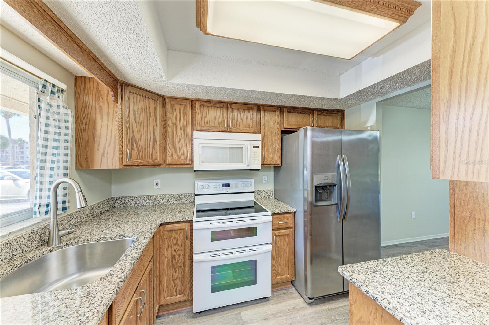 Image 9 of 37 For 3531 Lake Bayshore Drive J106