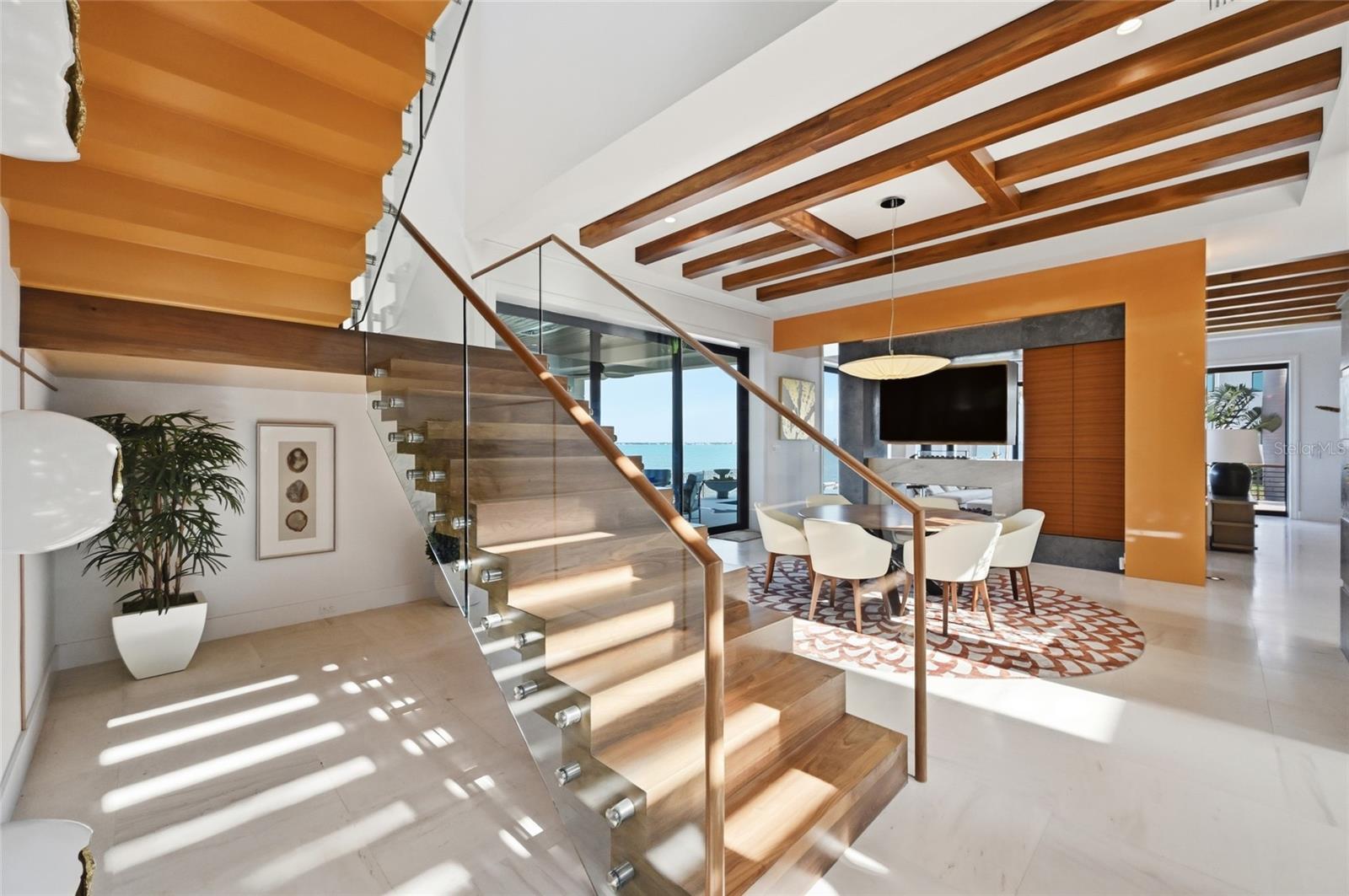 Listing photo id 10 for 600 Wedge Lane