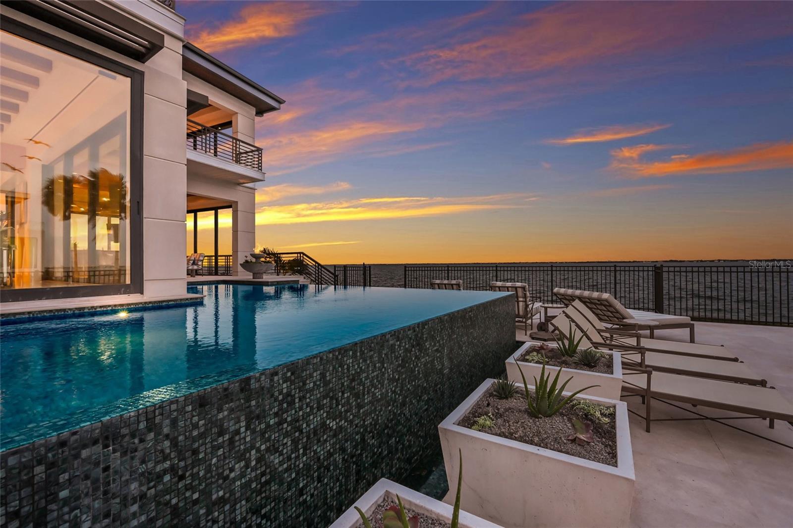 Listing photo id 21 for 600 Wedge Lane