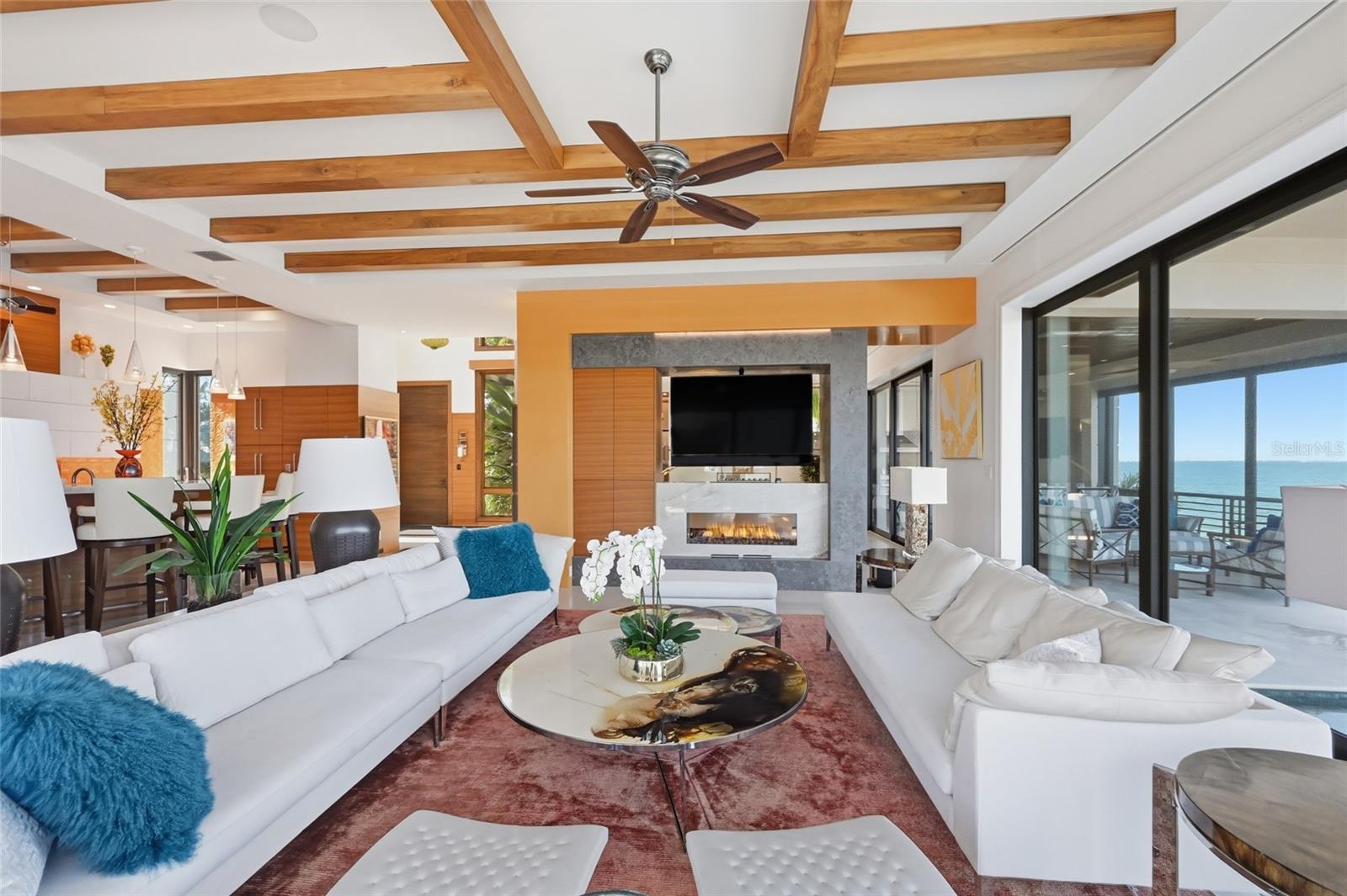 Listing photo id 2 for 600 Wedge Lane