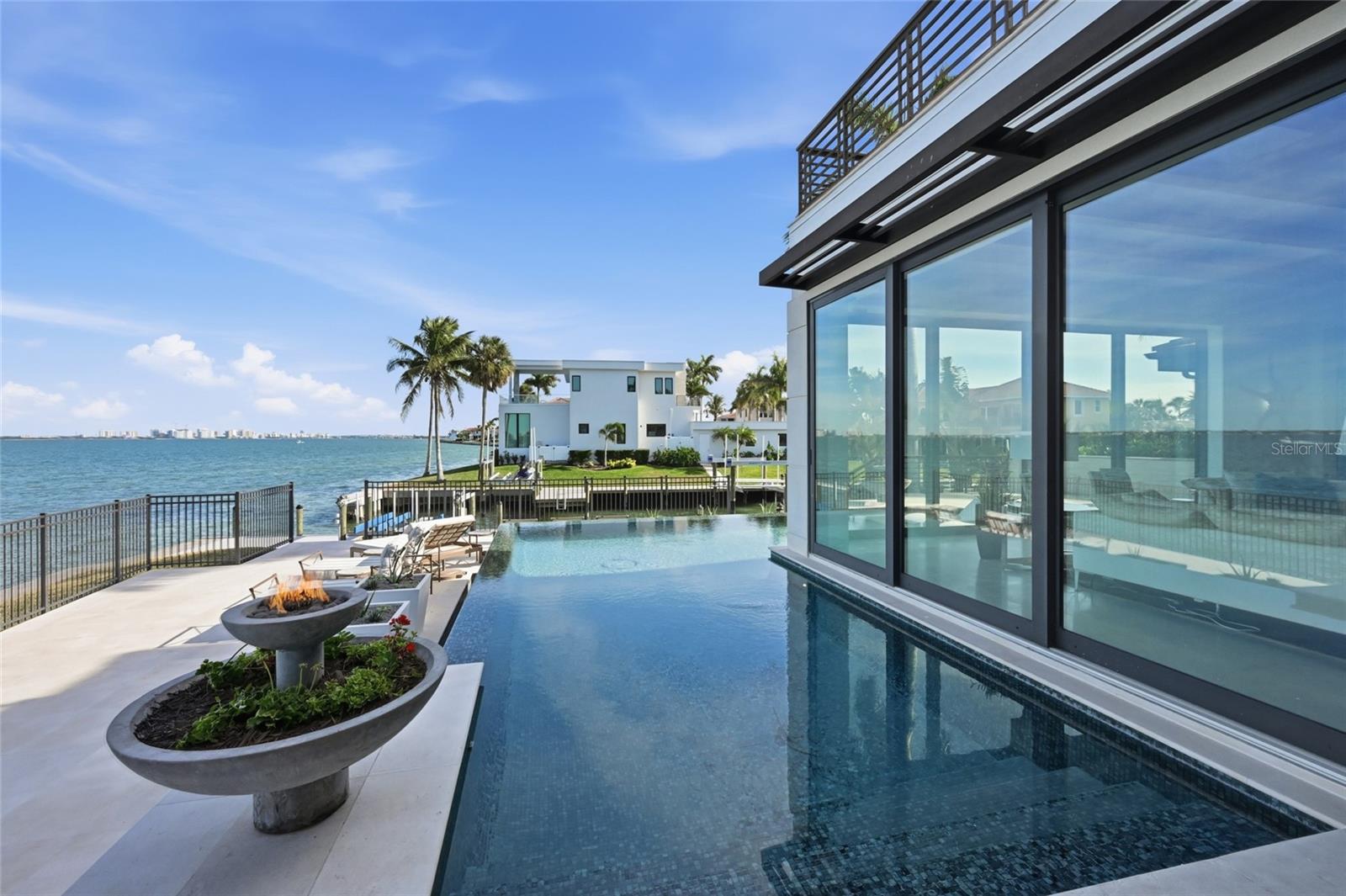 Listing photo id 76 for 600 Wedge Lane