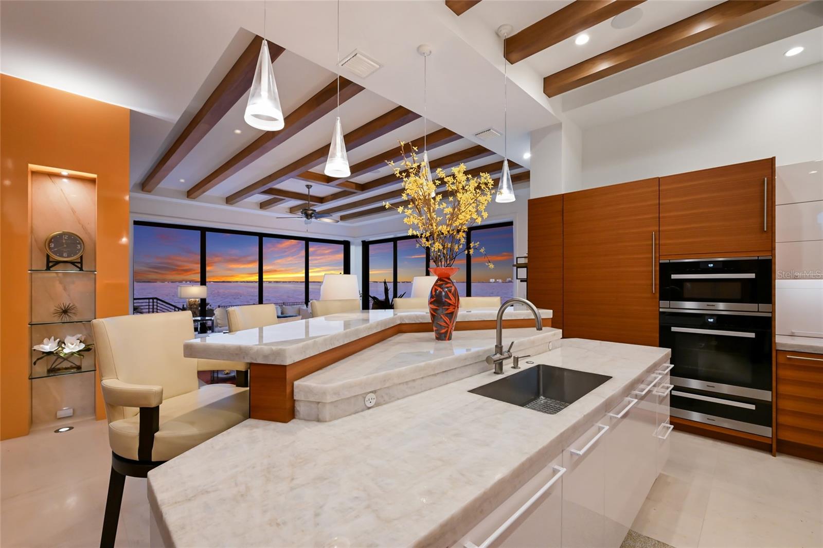 Listing photo id 6 for 600 Wedge Lane