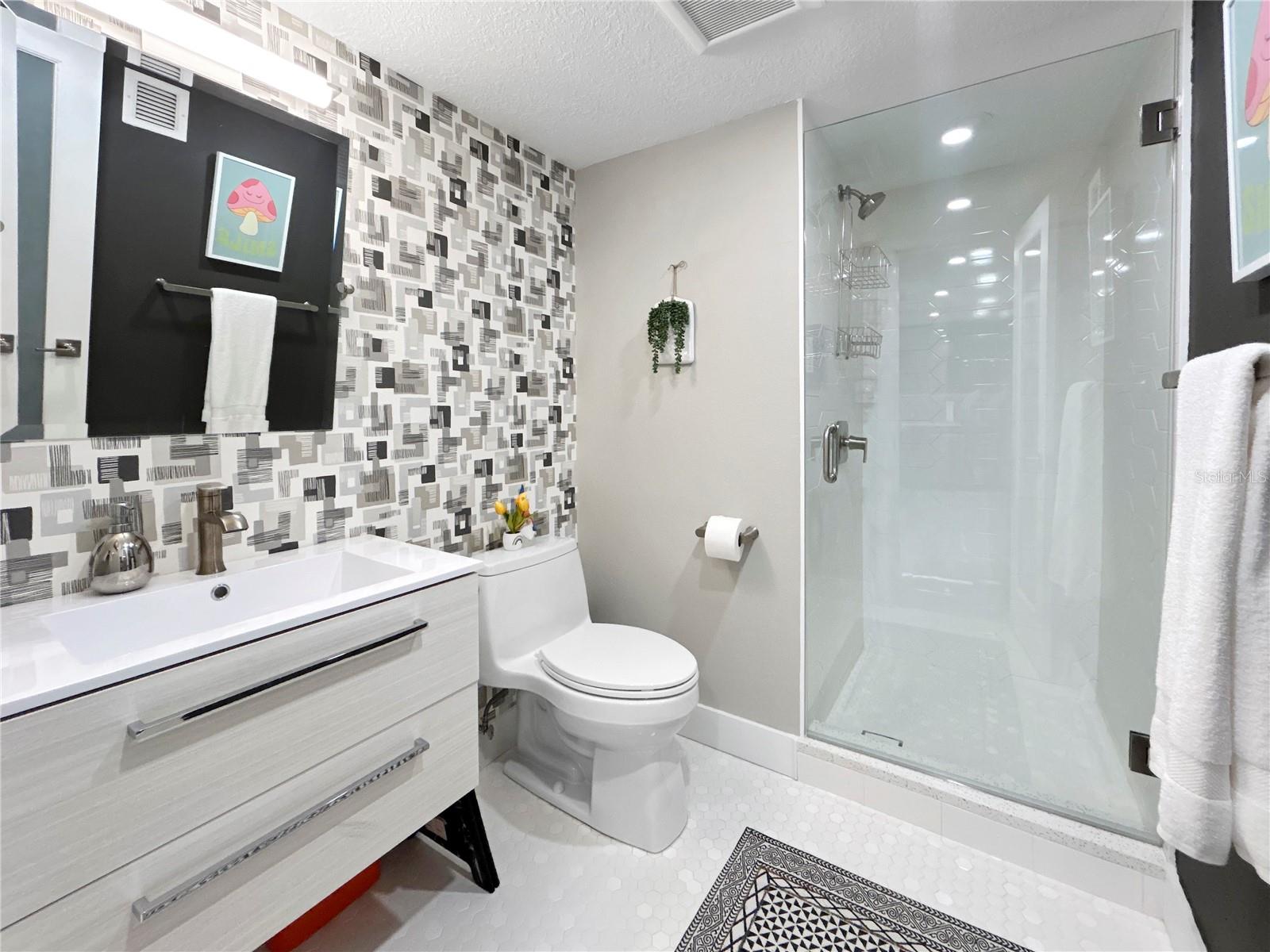 Image 17 of 26 For 101 S Gulfstream Ave  9c