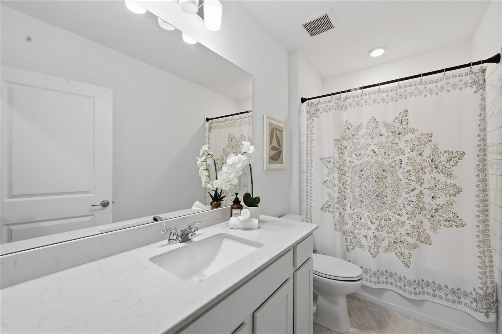 Image 20 of 90 For 6516 Silverstar Drive