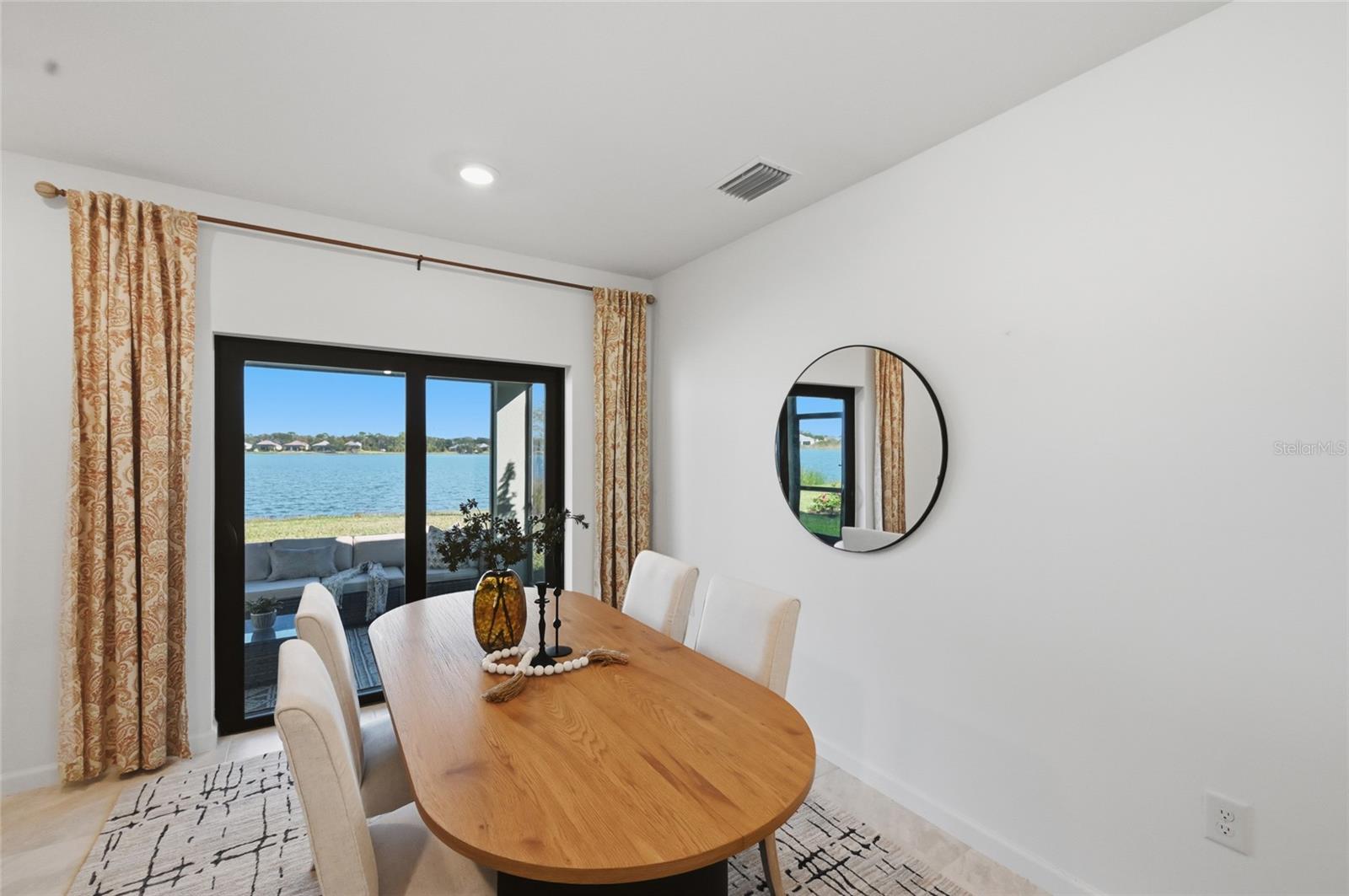 Image 6 of 90 For 6516 Silverstar Drive