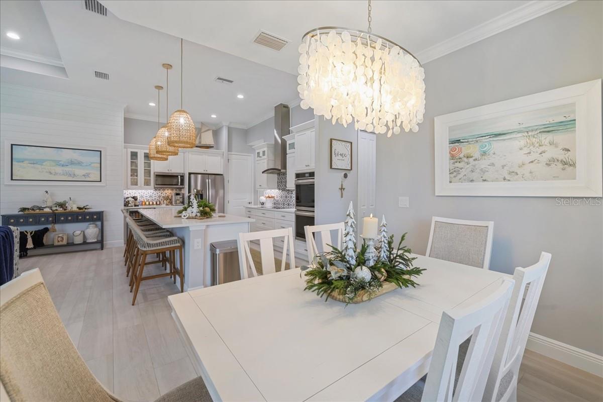 Image 18 of 53 For 255 Rotonda Boulevard S