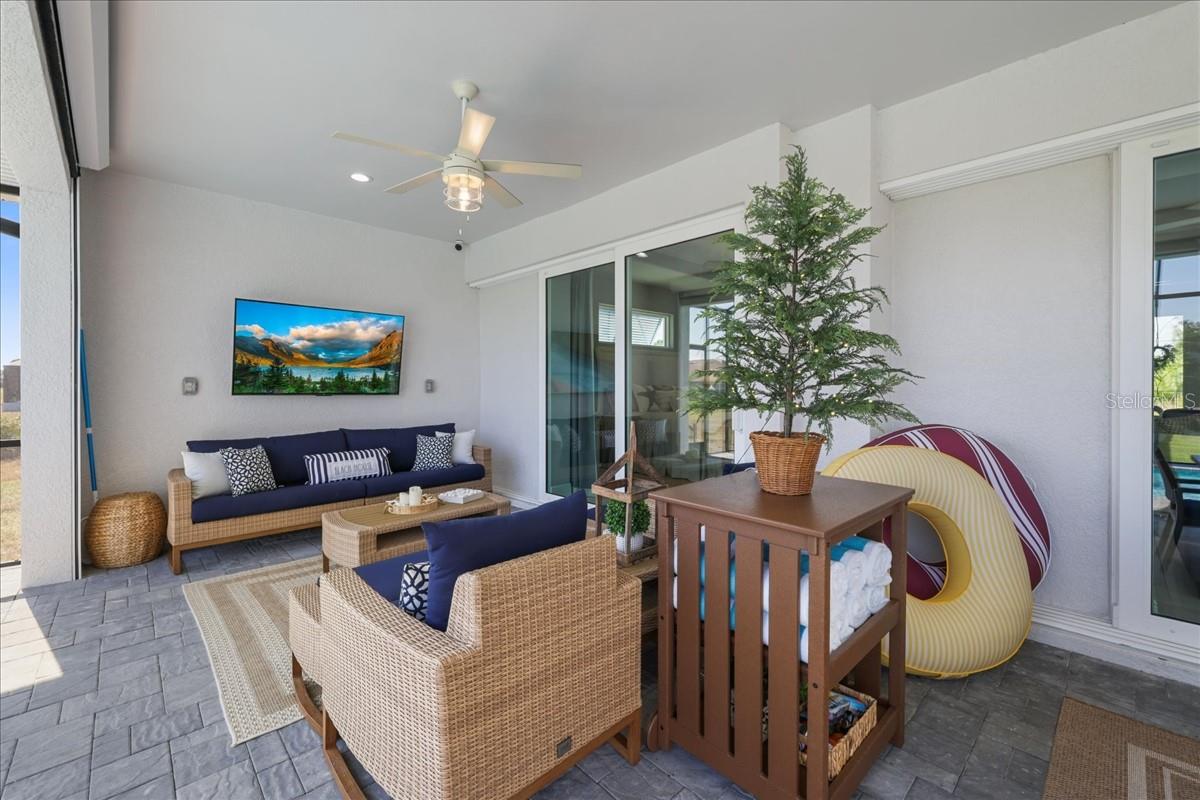 Image 37 of 53 For 255 Rotonda Boulevard S