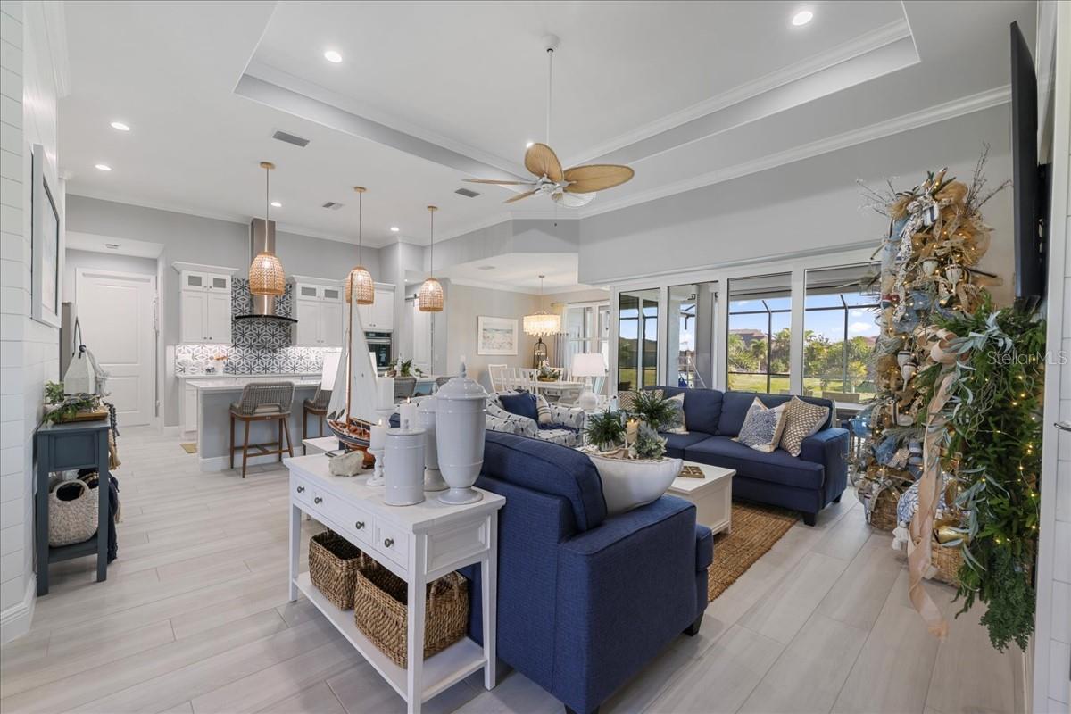 Image 6 of 53 For 255 Rotonda Boulevard S