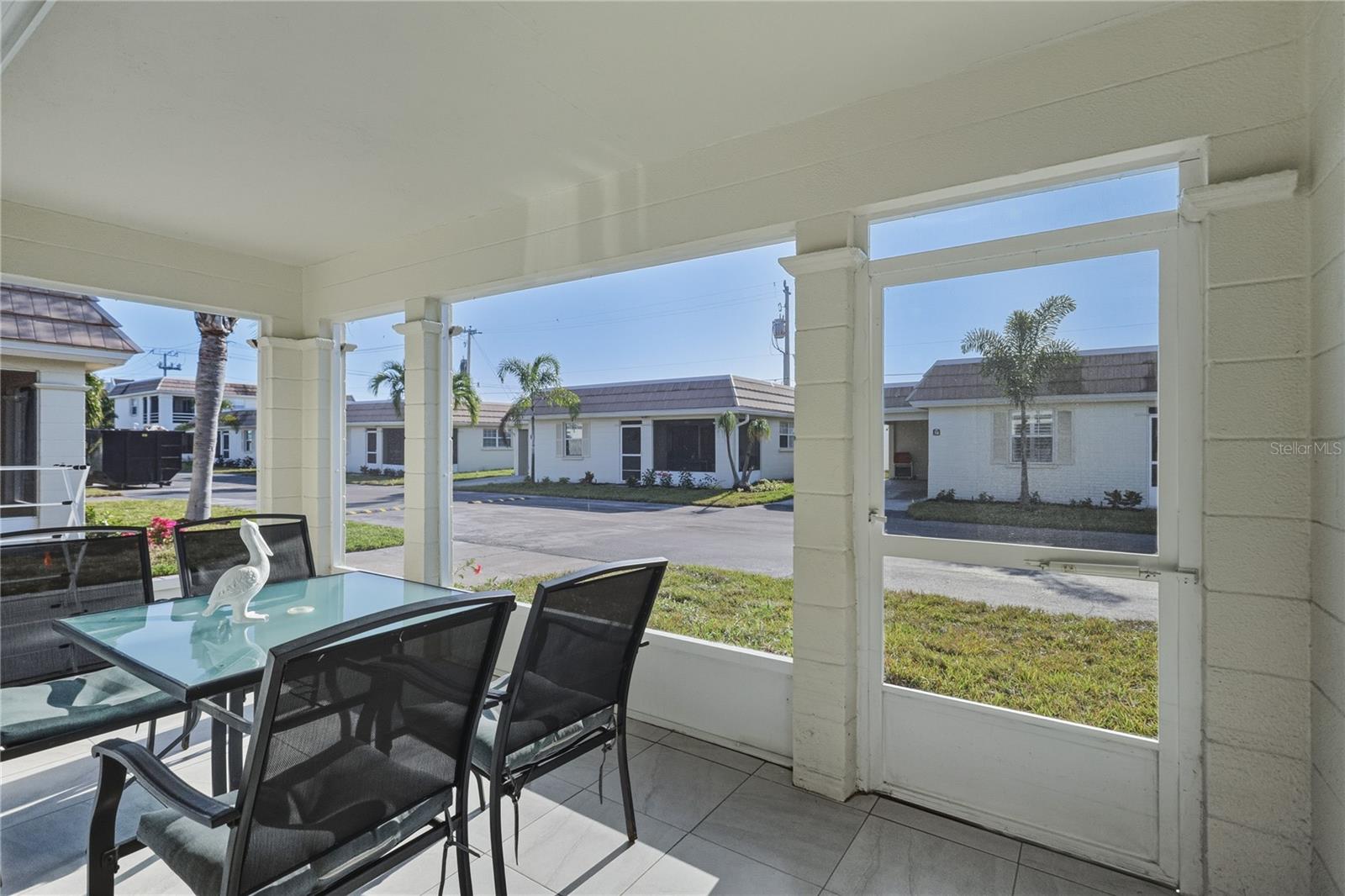 Image 12 of 28 For 6150 Midnight Pass Road 26