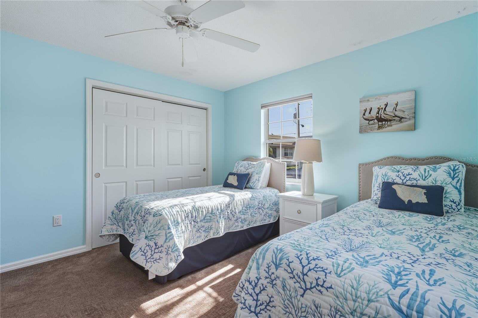 Image 22 of 28 For 6150 Midnight Pass Road 26