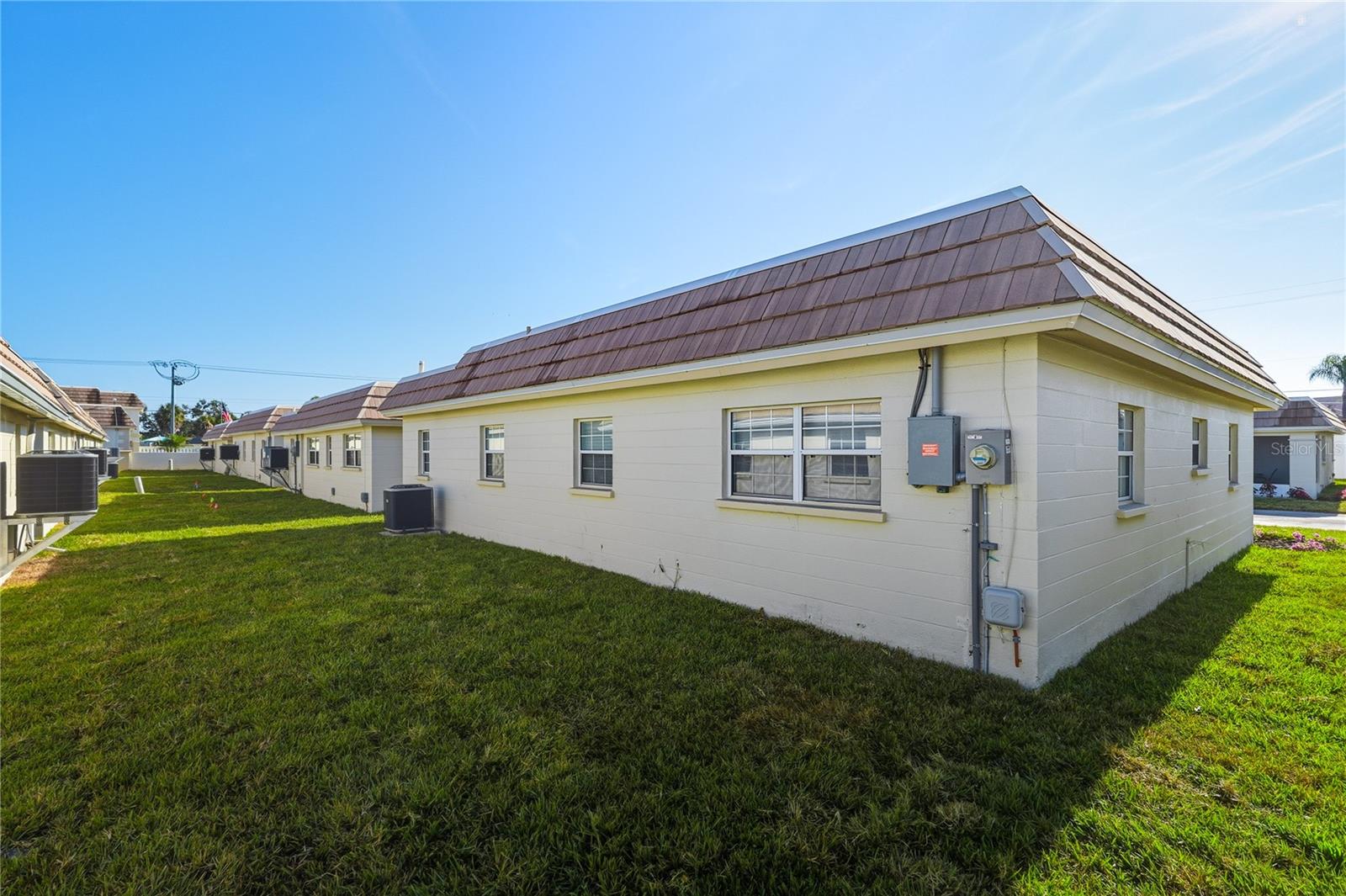 Image 27 of 28 For 6150 Midnight Pass Road 26