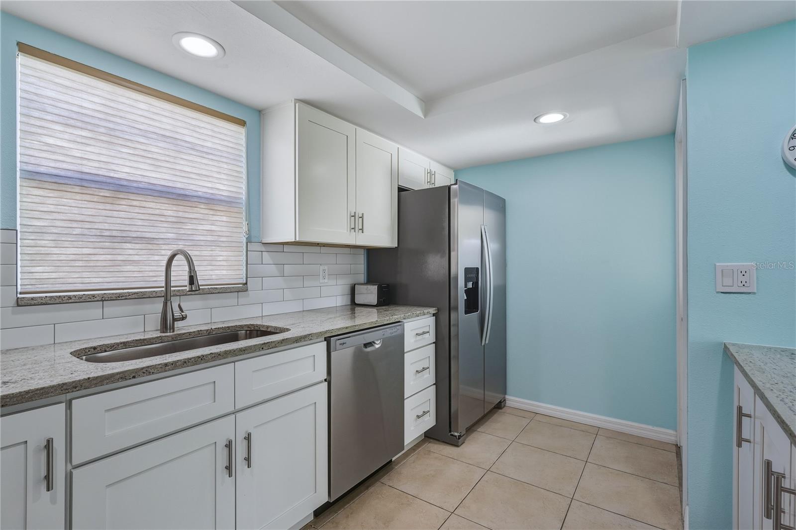 Image 9 of 28 For 6150 Midnight Pass Road 26