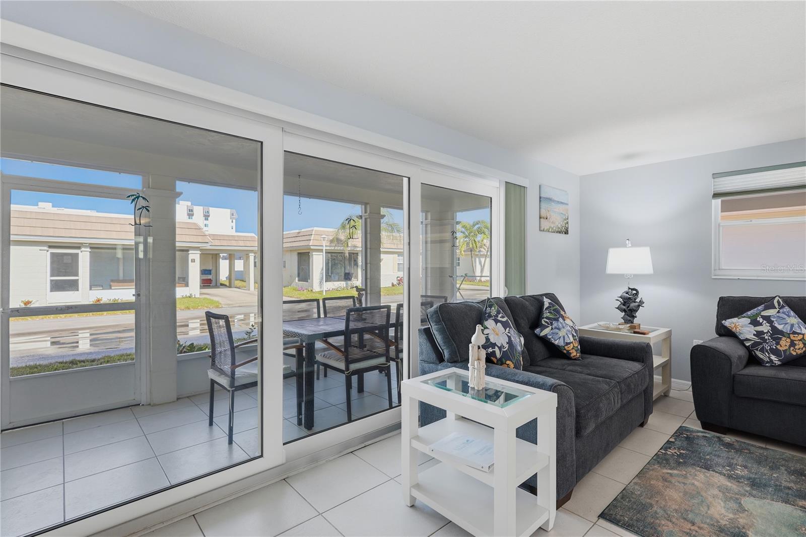 Image 10 of 30 For 6150 Midnight Pass Road 13