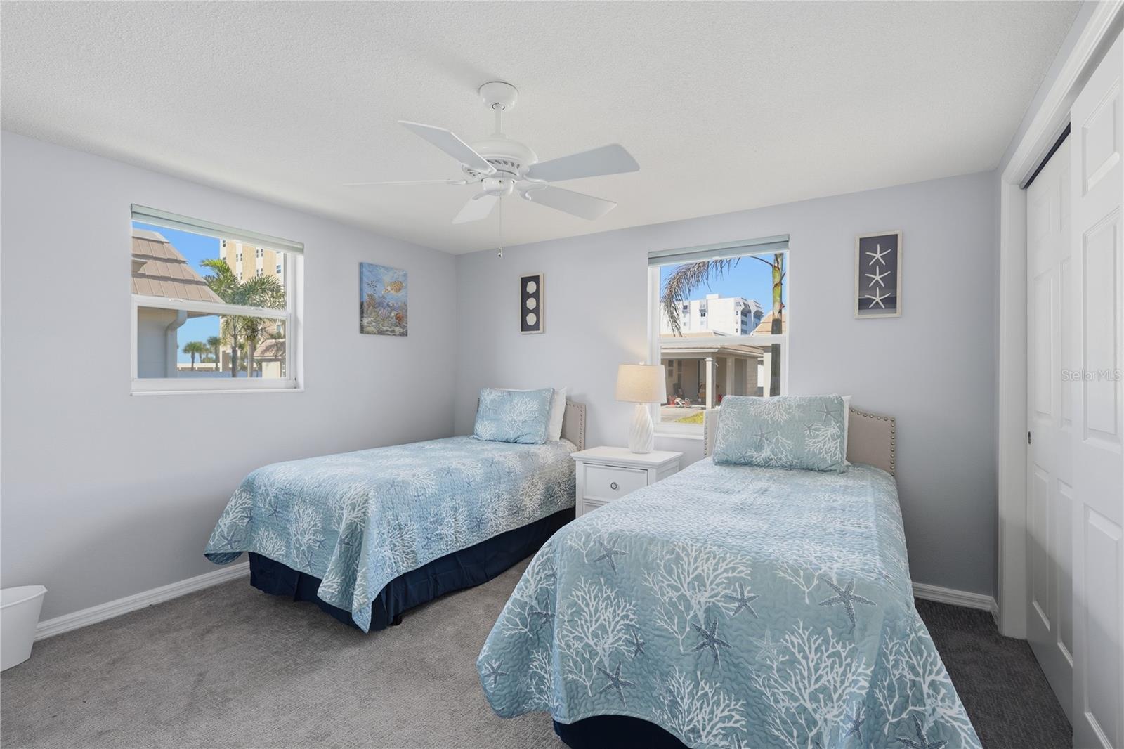 Image 22 of 30 For 6150 Midnight Pass Road 13