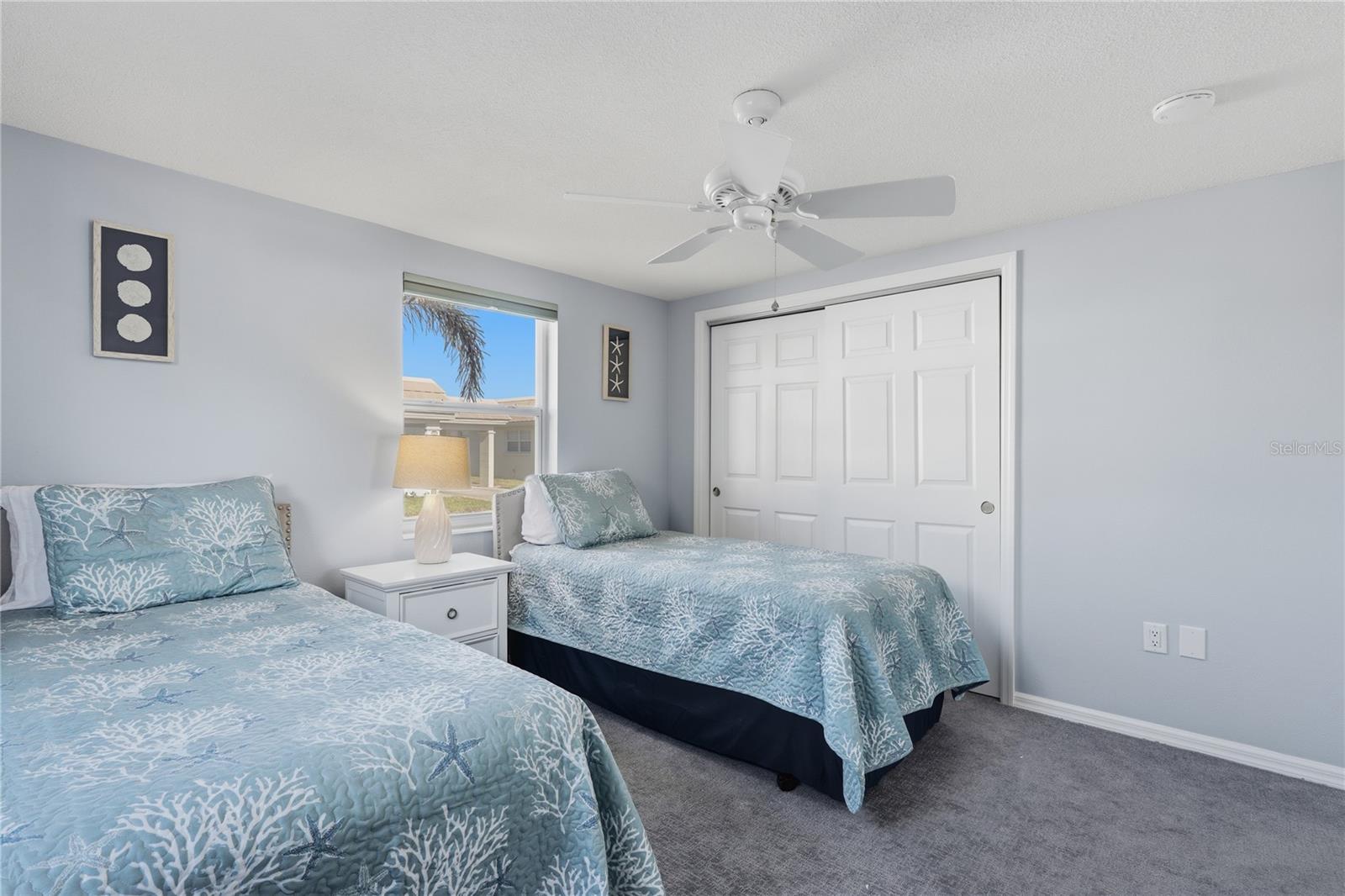 Image 23 of 30 For 6150 Midnight Pass Road 13