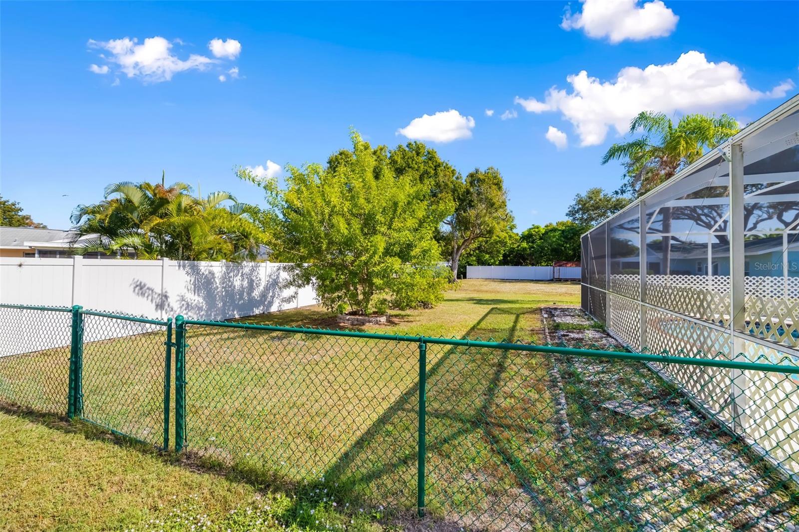 Image 21 of 52 For 803 Plum Tree Lane