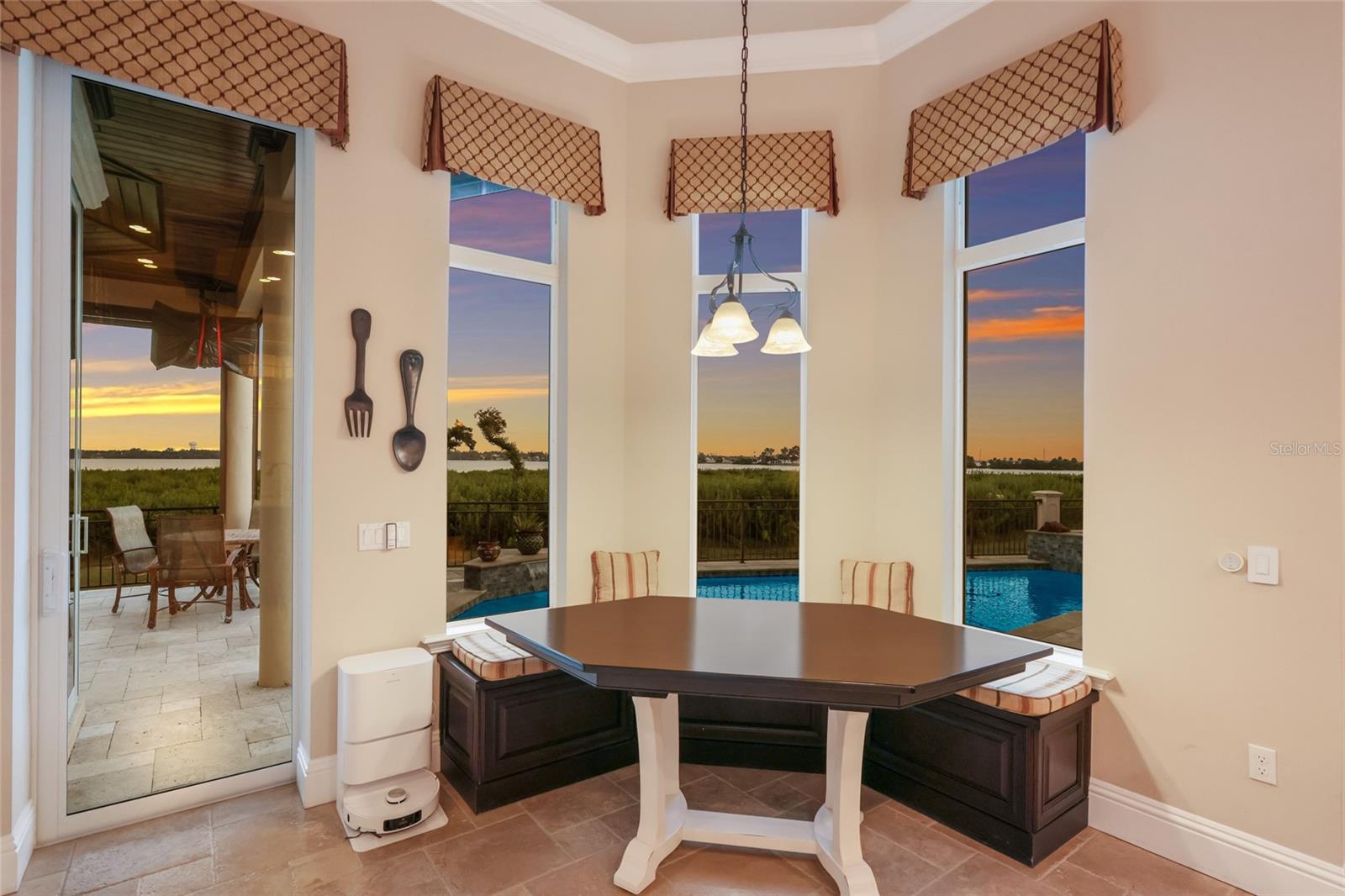 Image 25 of 69 For 9816 2nd Terrace Nw