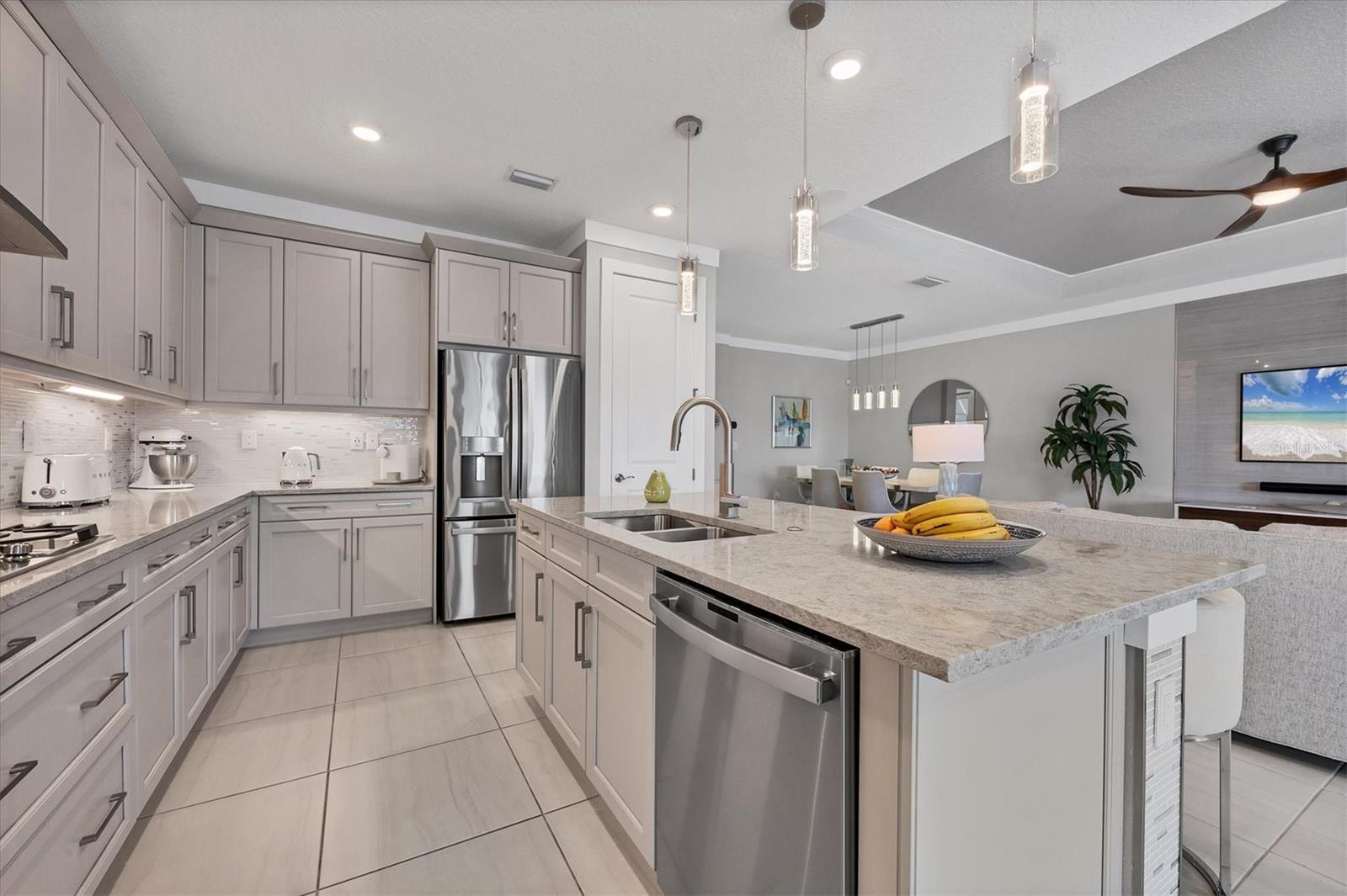 Image 15 of 60 For 4947 Surfside Circle