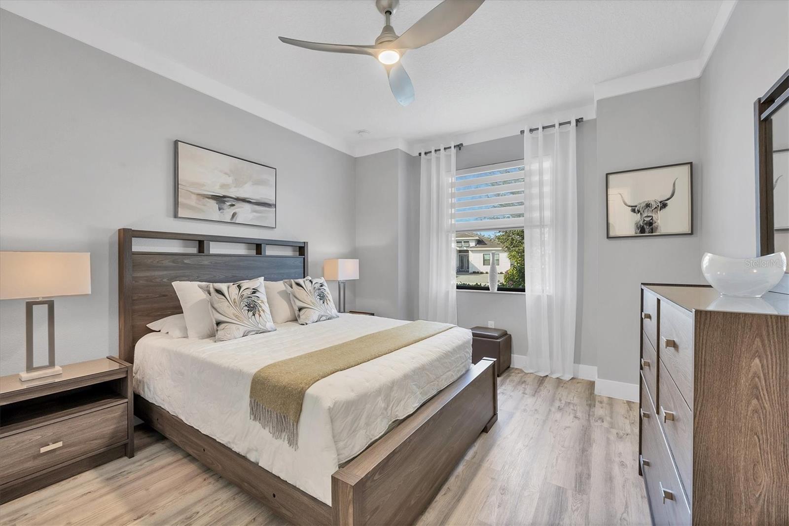 Image 25 of 60 For 4947 Surfside Circle