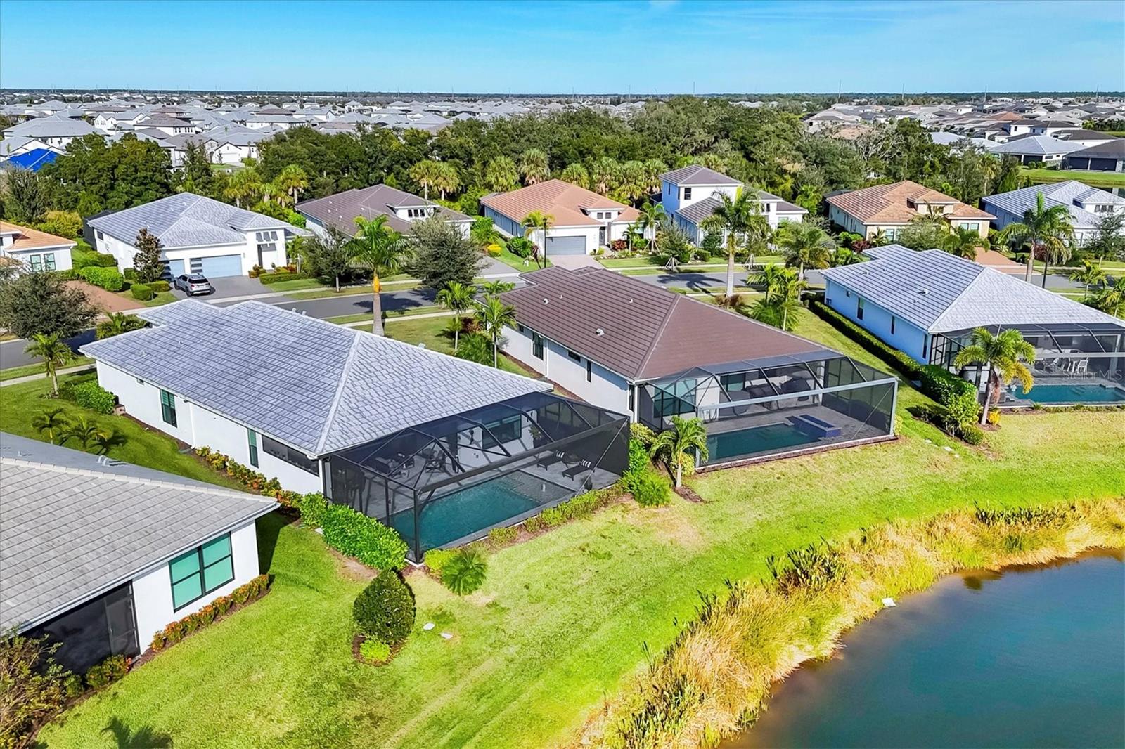 Image 38 of 60 For 4947 Surfside Circle