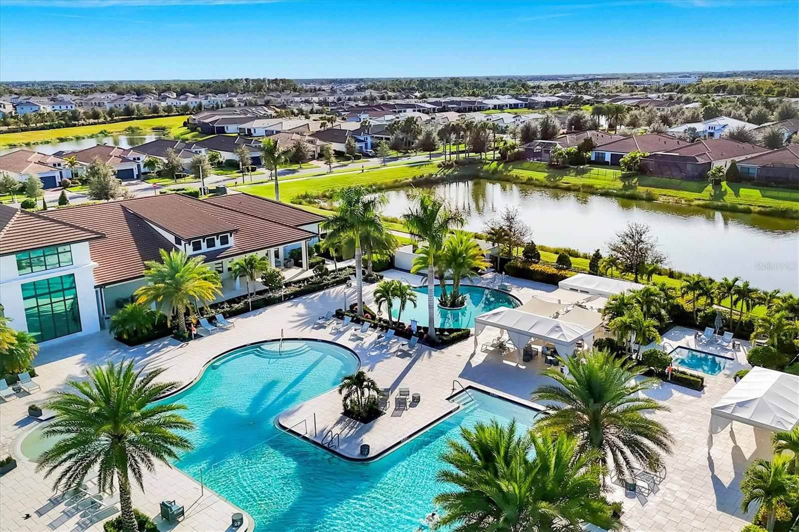 Image 52 of 60 For 4947 Surfside Circle