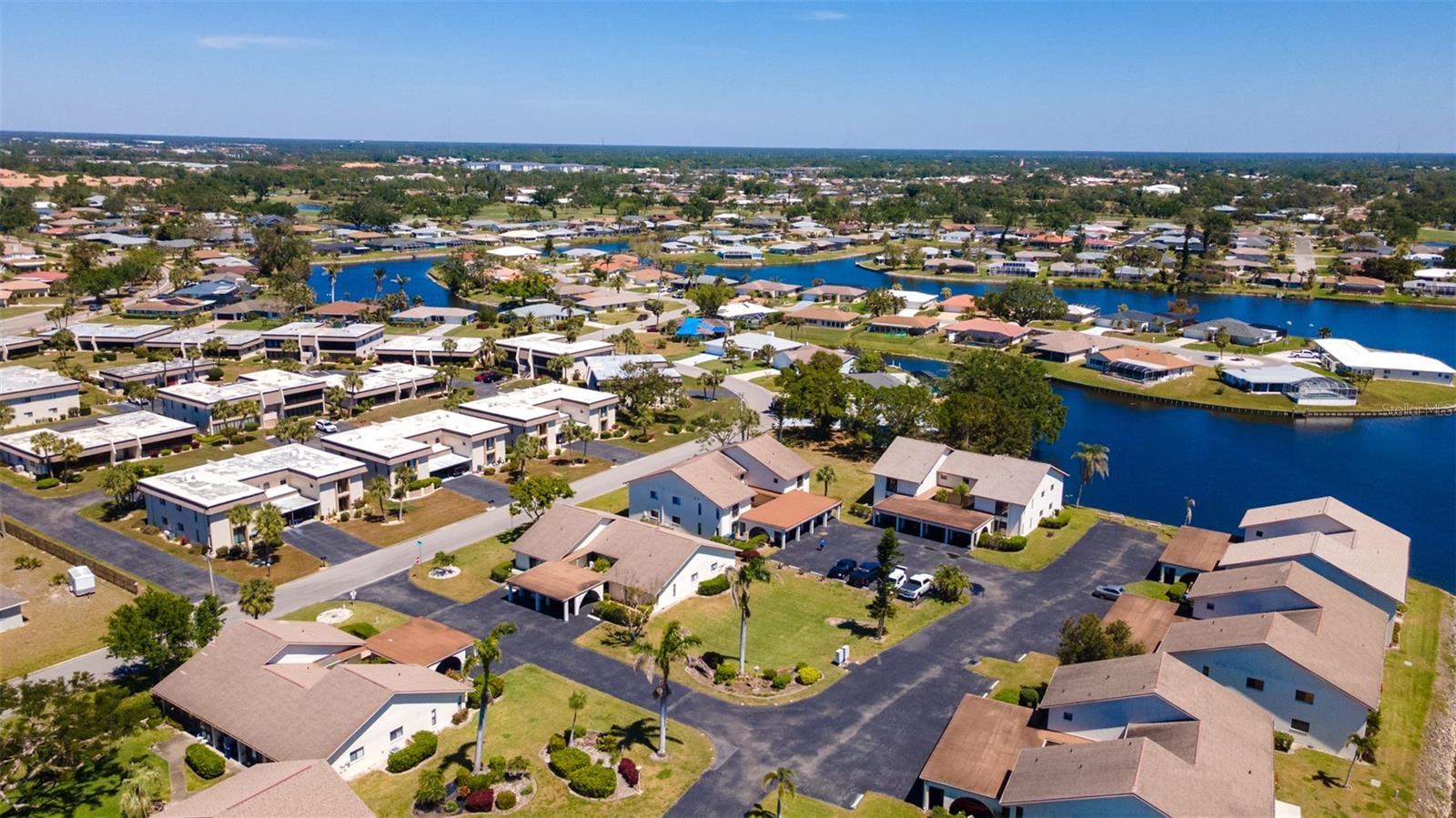 Image 11 of 46 For 1770 Lake Place 1770d